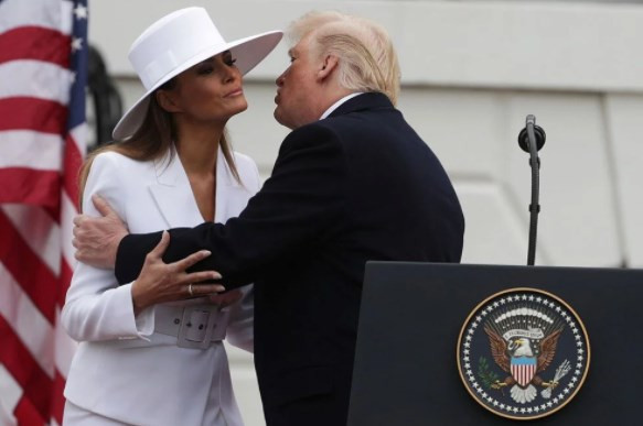 Kripto piyasasındaki çöküş Melania Trump'ın şapka müzayedesini de vurdu