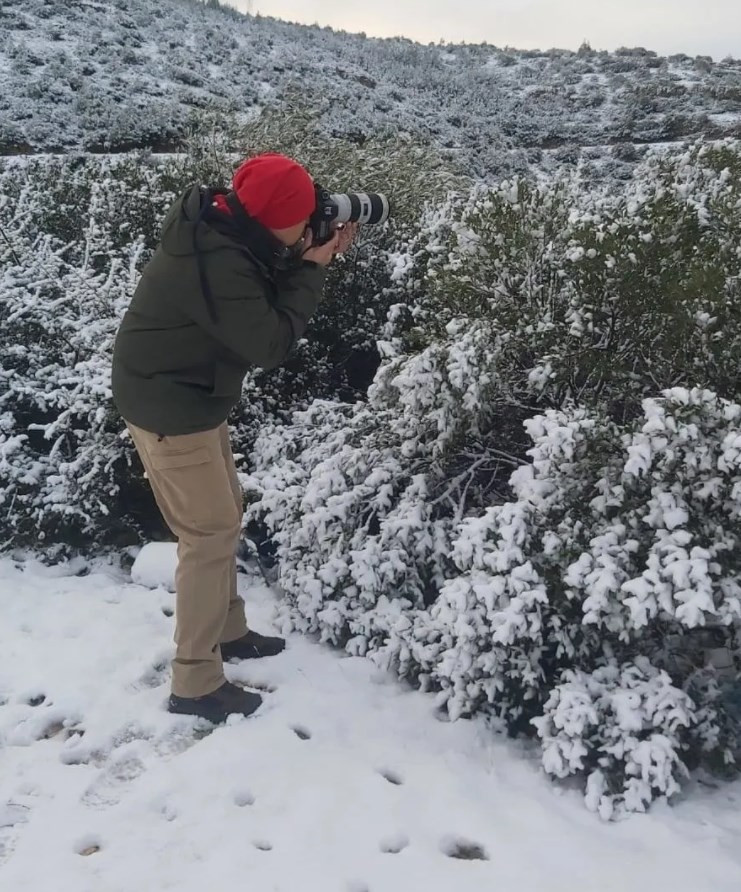 Meke Gölü'ne kamyonlarla kar taşınıyor