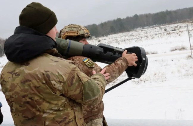 Ukrayna'da savaş hazırlığı: ABD'liler askerleri, askerler sivilleri eğitti