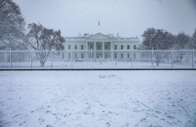 ABD'de Doğu Yakası ve Washington'da kar fırtınası! Okullar tatil edildi