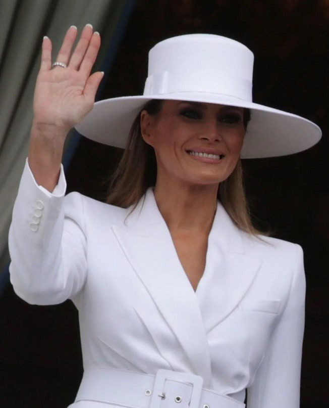 Melania Trump'ın şapkası NFT olarak satılacak