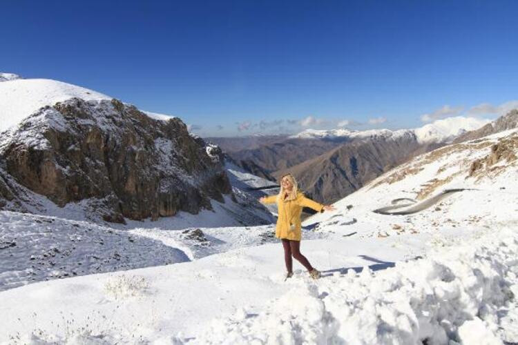 Van'da doğaseverlerden kar fotoğrafları