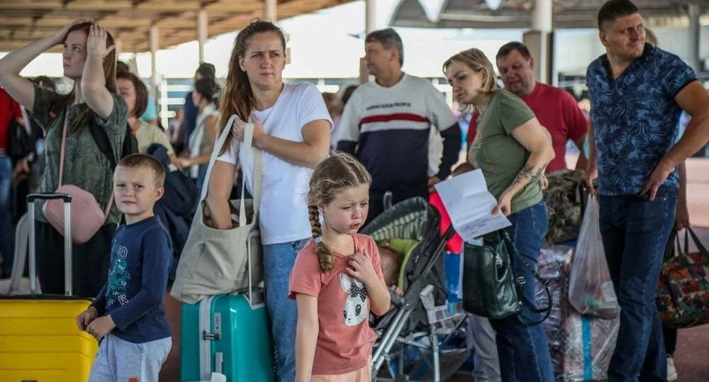 Rusya'da savaştan kaçış: Antalya'da apartlar da doldu!