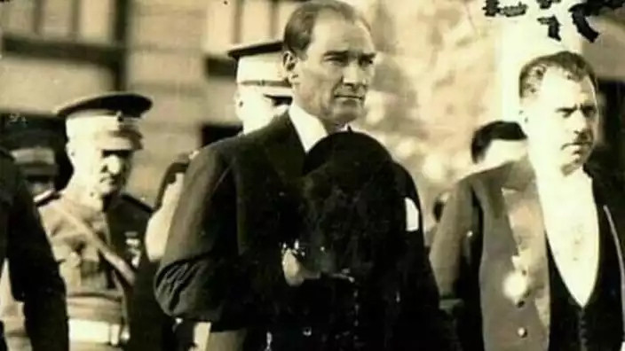 Ulu Önder Atatürk'ün son yolculuğunun tarihi fotoğrafları