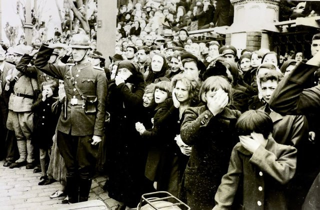 Ulu Önder Atatürk'ün son yolculuğunun tarihi fotoğrafları