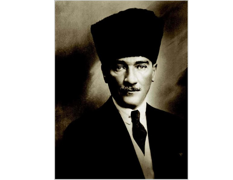 İşte, doğumundan vefatına Ulu Önder Atatürk!