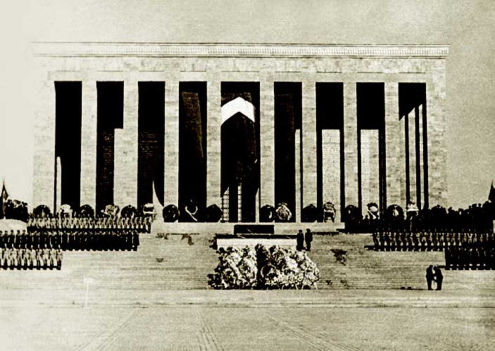 İşte, doğumundan vefatına Ulu Önder Atatürk!