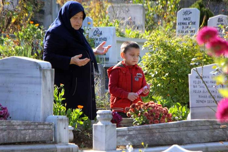 Düzce depreminin 23. yıl dönümünde acılar tazelendi