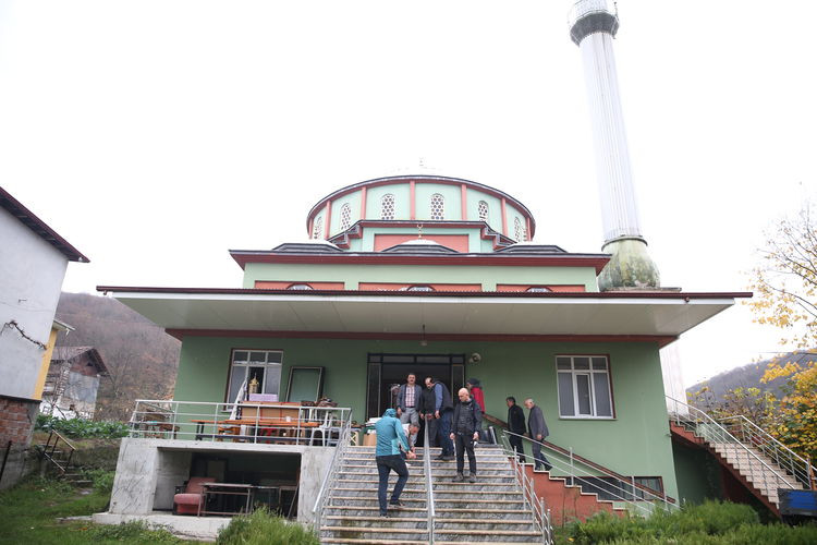 Düzce'de depremde hasar gören Sarıdere Köyü Camisi için yıkım kararı