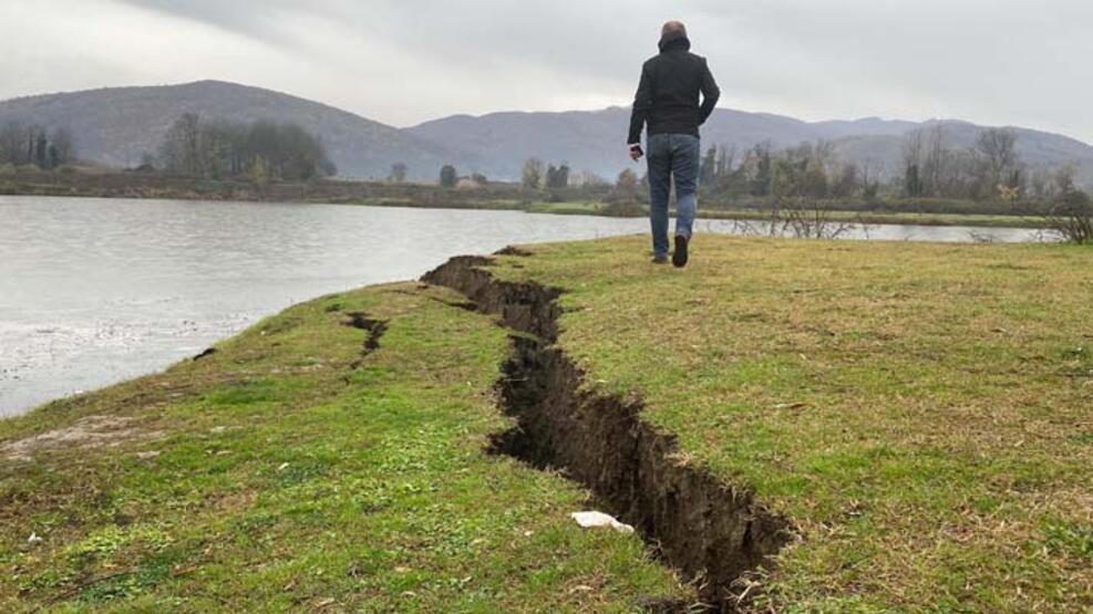 Düzce depreminin ardından endişelendiren görüntü!