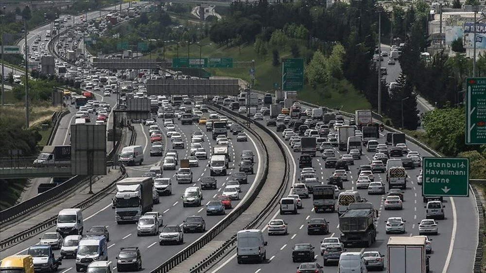 Yeni trafik cezaları: Hız sınırı, kırmızı ışık, kemer...