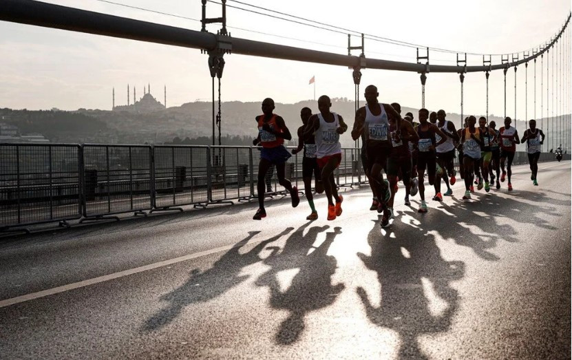 44. İstanbul Maratonu'ndan ilginç kareler