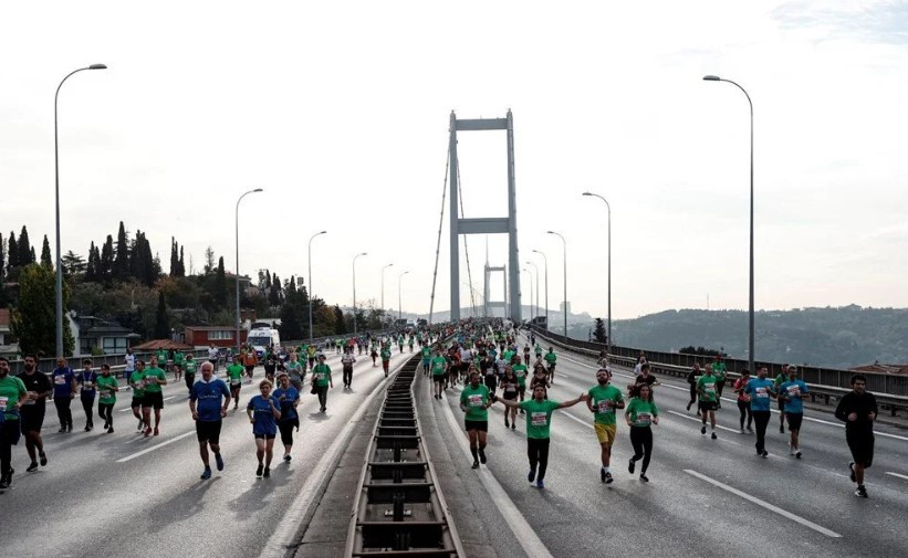 44. İstanbul Maratonu'ndan ilginç kareler