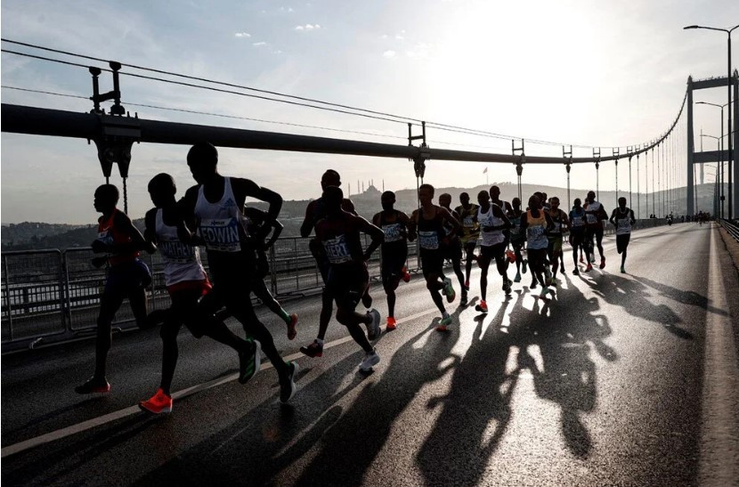 44. İstanbul Maratonu'ndan ilginç kareler