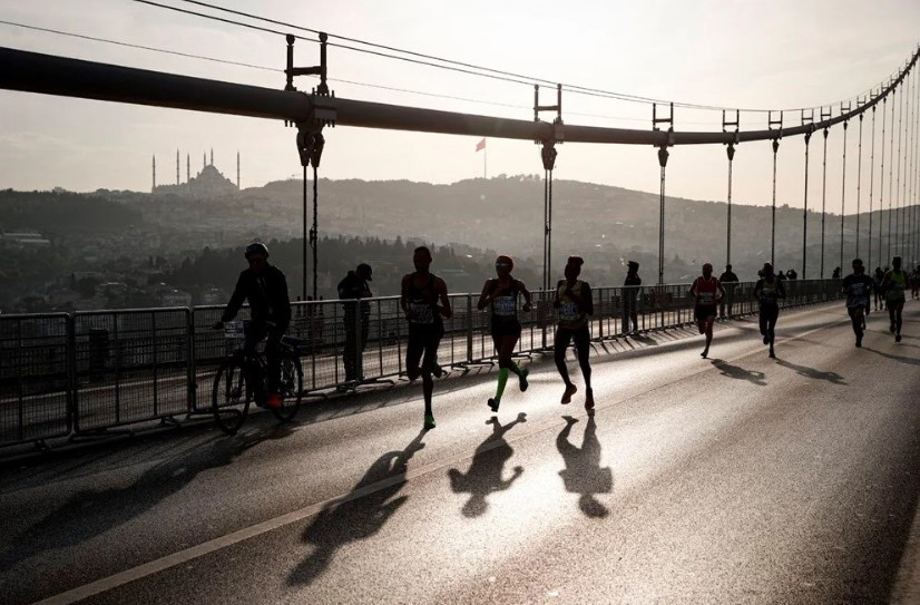 44. İstanbul Maratonu'ndan ilginç kareler