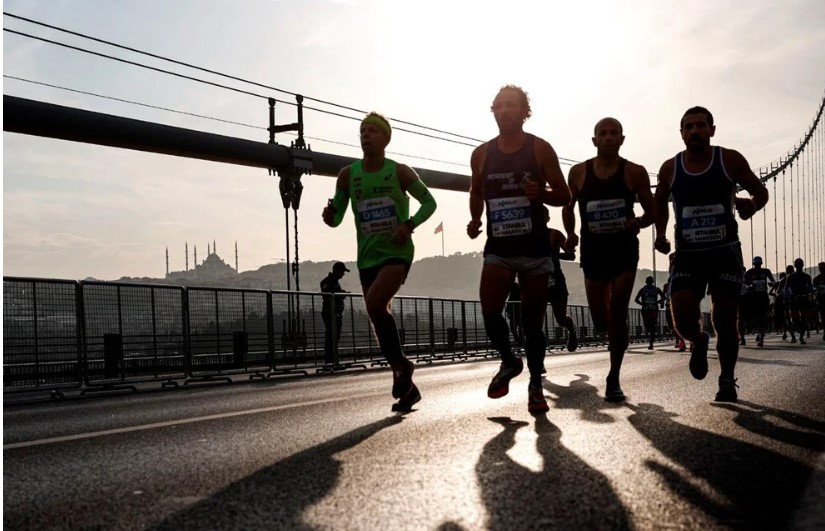 44. İstanbul Maratonu'ndan ilginç kareler