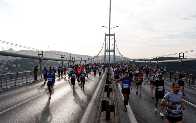 44. İstanbul Maratonu'ndan ilginç kareler