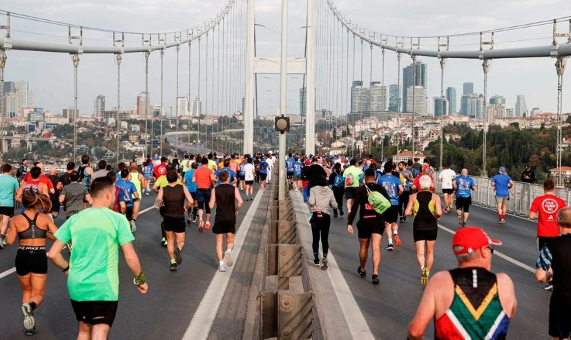 44. İstanbul Maratonu'ndan ilginç kareler