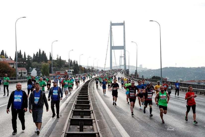 44. İstanbul Maratonu'ndan ilginç kareler