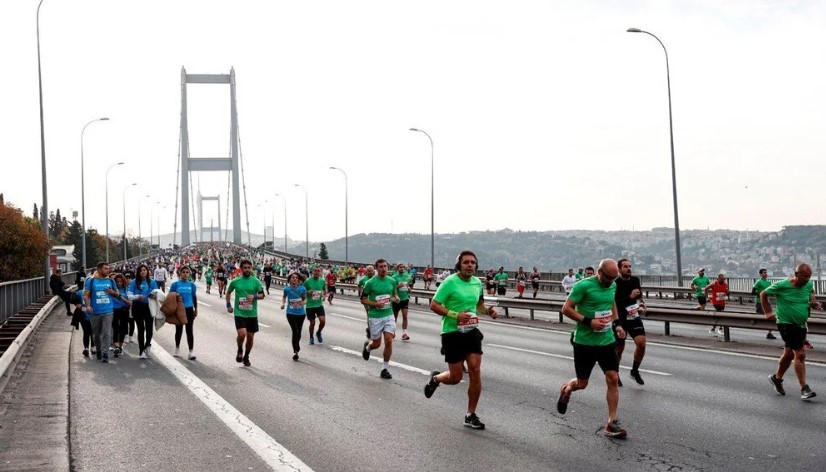 44. İstanbul Maratonu'ndan ilginç kareler