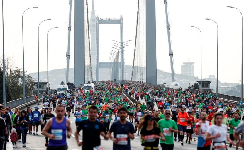 44. İstanbul Maratonu'ndan ilginç kareler