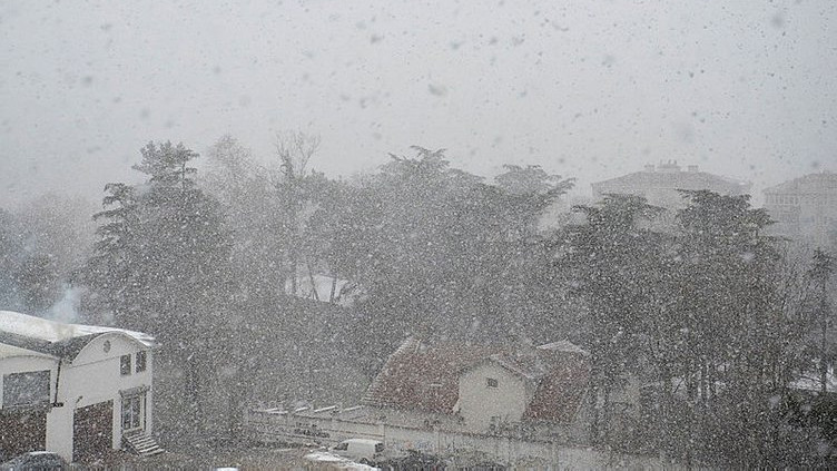 Meteoroloji'den kuvvetli sağanak ve kar uyarısı!