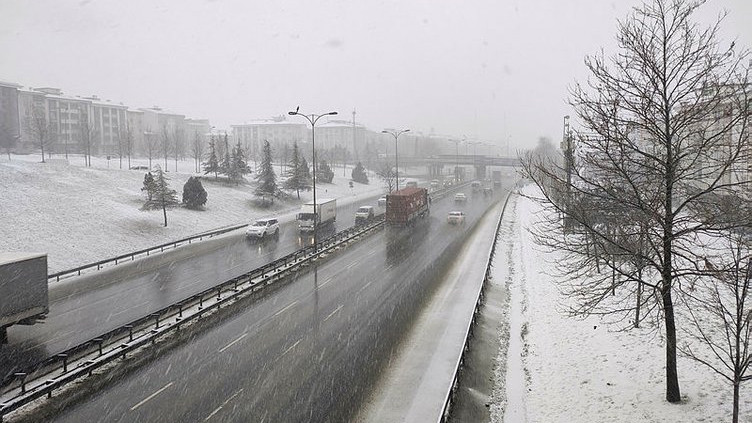 Meteoroloji'den kuvvetli sağanak ve kar uyarısı!