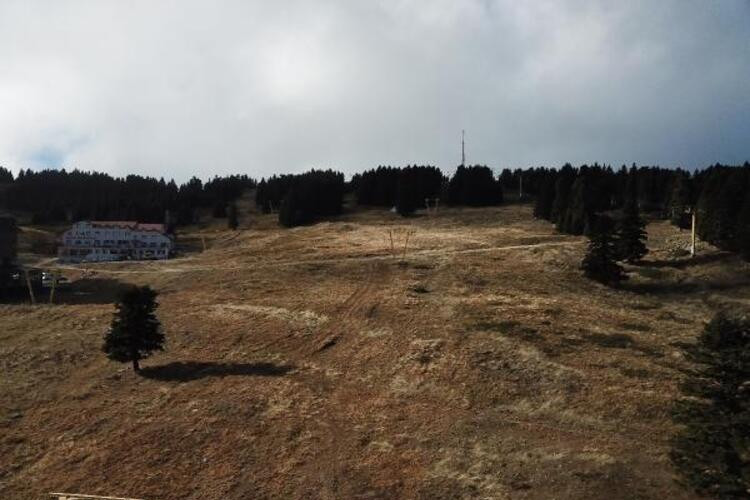 Uludağ’da beklenen kar yağmadı... Kayak sezonu açılamadı!