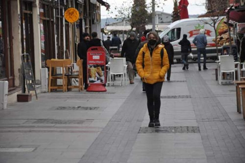 Bilim Kurulu Üyesi Şener: 4-5 farklı virüsle mücadele ediyoruz!