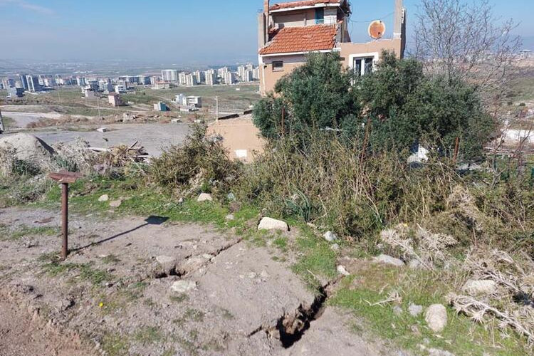 İzmir’de endişelendiren görüntü: ‘Acil’ uyarı geldi!