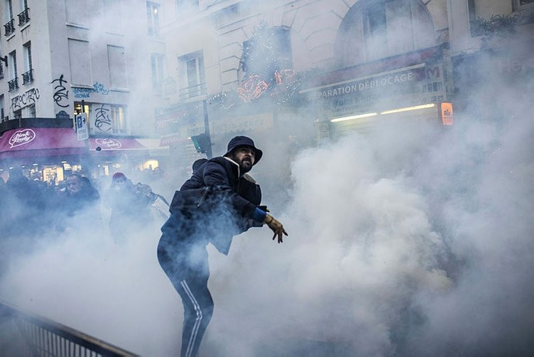 Paris'te ölenler PKK'lı çıktı