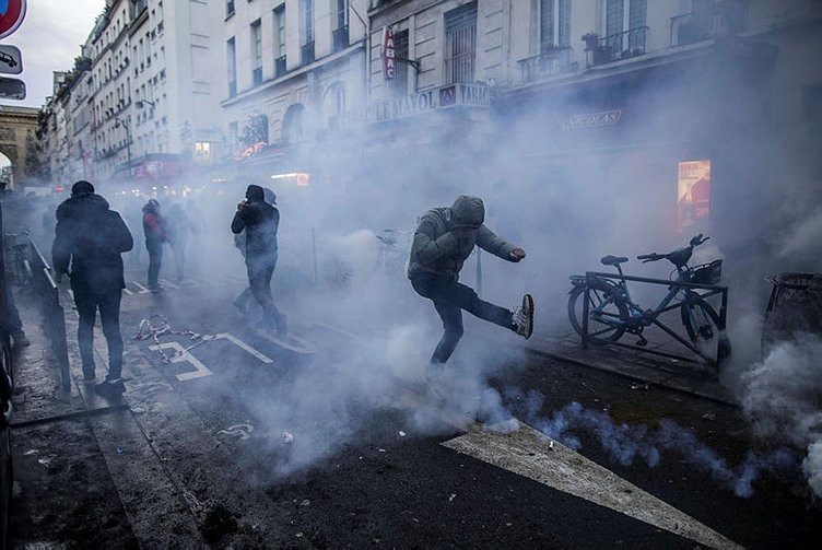 Paris'te ölenler PKK'lı çıktı