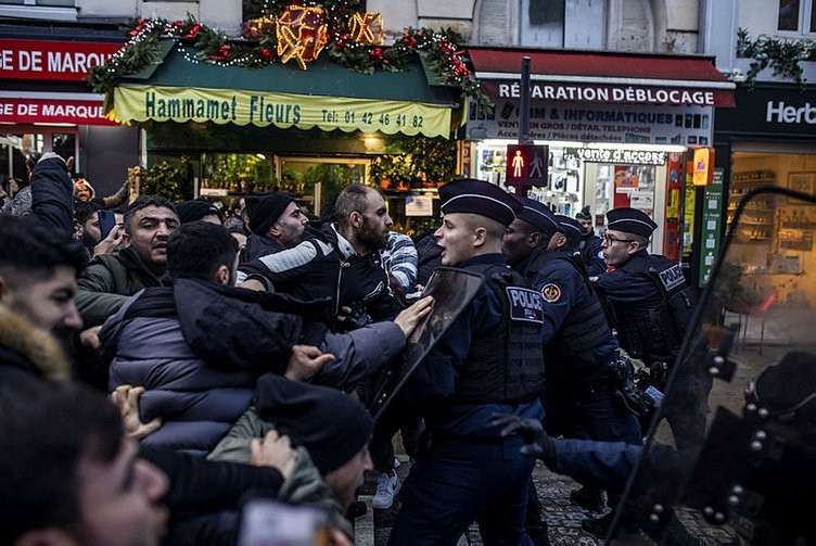 Paris'te ölenler PKK'lı çıktı