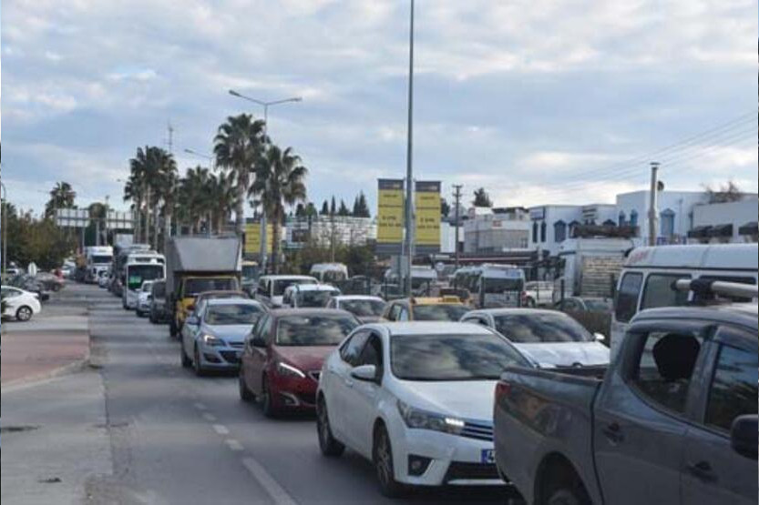 Binlerce araç giriş yaptı: Bodrum'da yılbaşı hareketliliği!