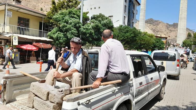 Baraj suları ilçeye yaklaşıyor: Yusufeli'nde göç hızlandı!