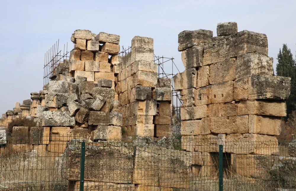 Unesco listesindeki Hierapolis'te yıkılma tehlikesi!