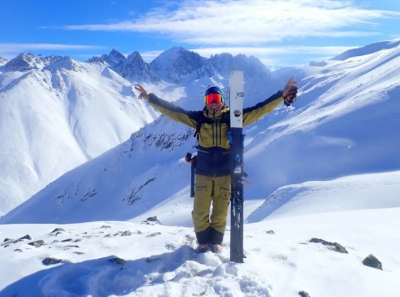 Kaçkar Dağları'nda 'heliski' heyecanı sürüyor