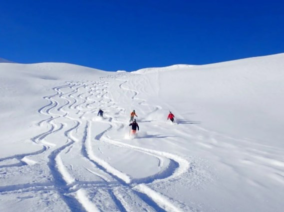 Kaçkar Dağları'nda 'heliski' heyecanı sürüyor