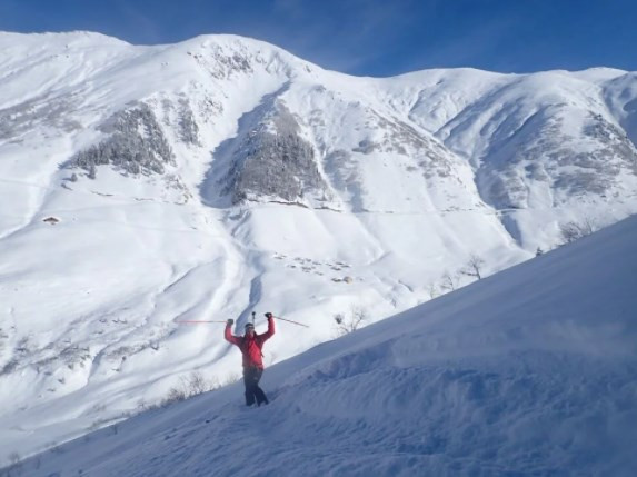 Kaçkar Dağları'nda 'heliski' heyecanı sürüyor