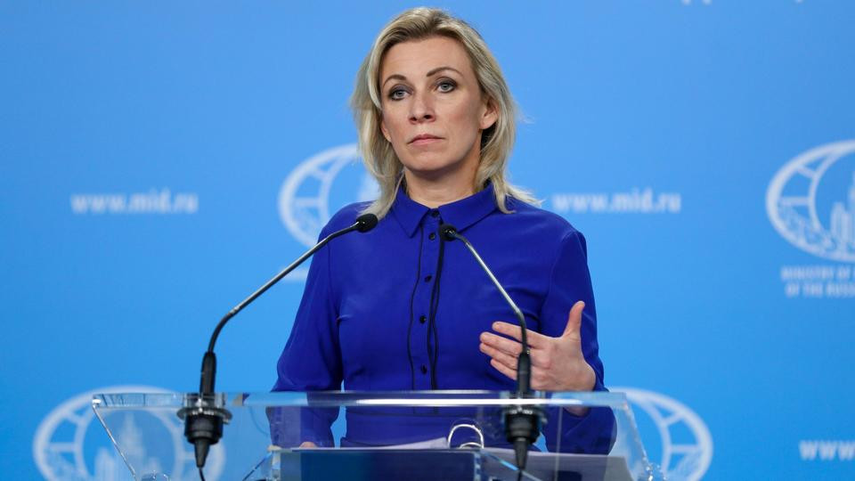 Zakharova, batı medyası ile dalga geçti: Ne zaman harekete geçeceğimizi yazın