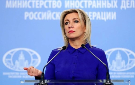 Zakharova, batı medyası ile dalga geçti: Ne zaman harekete geçeceğimizi yazın