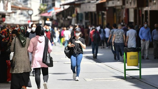 Uzman isim tarih verdi: Martta maskesiz gezebiliriz!