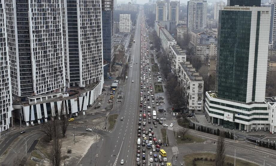 Fotoğraf işgalin en sıcak bölgesinde çekildi: Savaşın soğuk yüzü!