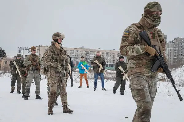 Ukrayna'yı savunan 'Azov Taburu' tartışmaların odağında!