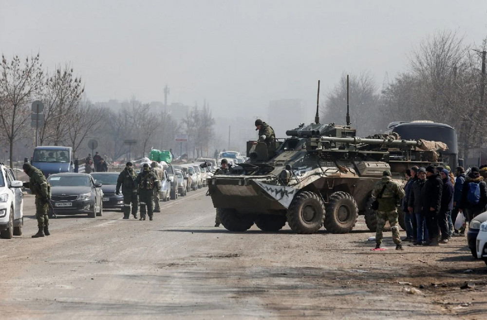 Mariupol'den kaçışlar sürüyor... Kadirov açıkladı: Ele geçirdik!