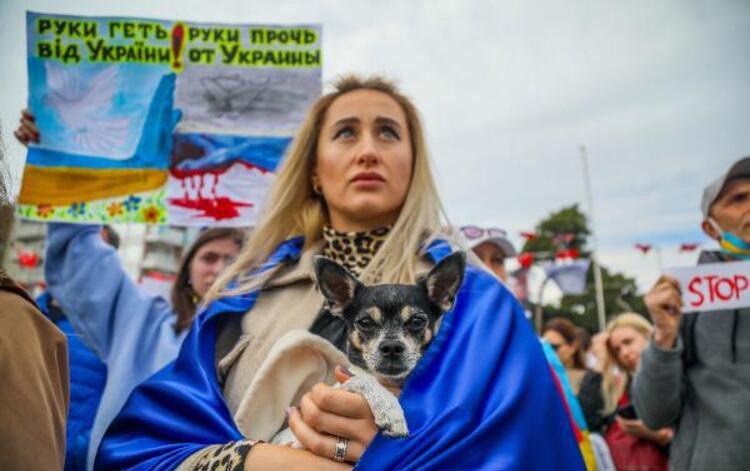 Yer: Antalya... Ukraynalılardan savaş protestosu!