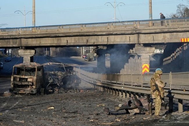 Blinken'dan Çinli mevkidaşına 'Pekin'in adımlarını izliyoruz' mesajı!