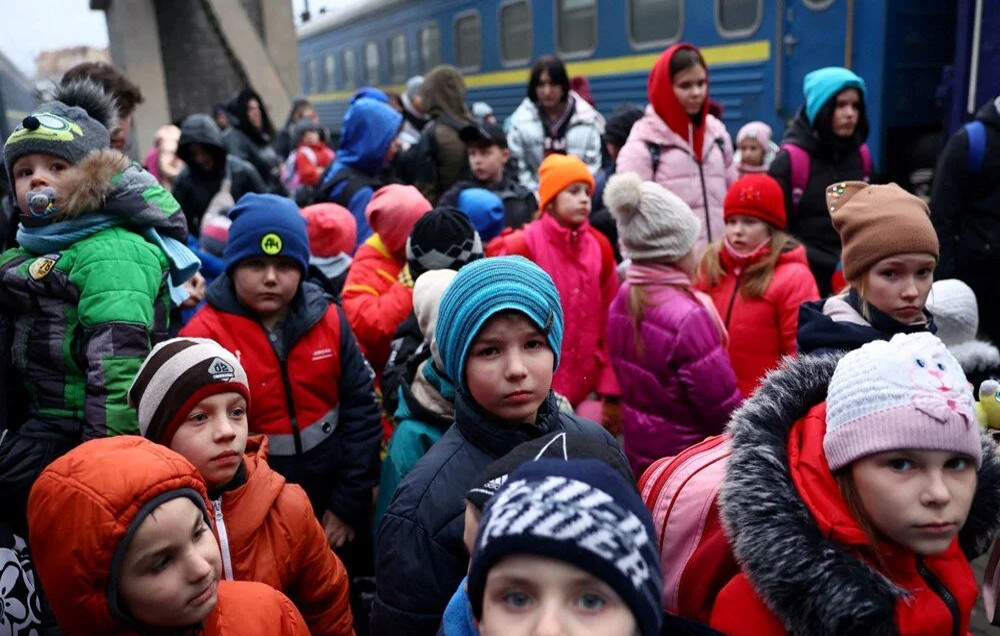 Savaştan kaçış: Tren istasyonlarında büyük yoğunluk!