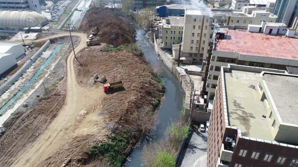 Marmara Denizi'ne akıyor: Tedirgin eden görüntü! 