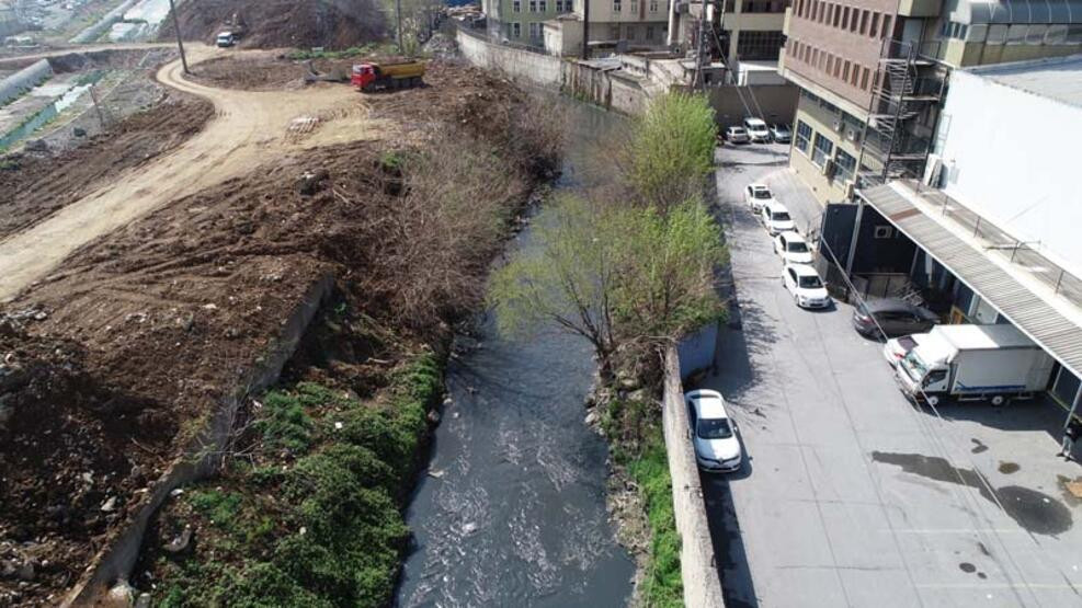 Marmara Denizi'ne akıyor: Tedirgin eden görüntü! 